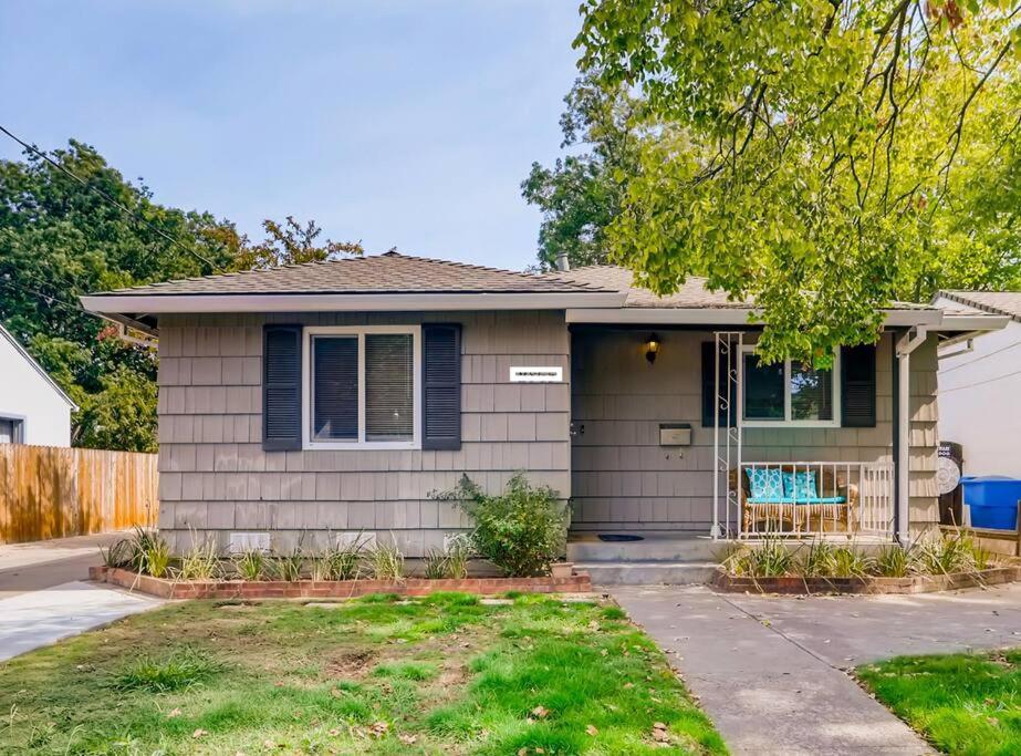 Vila Smart Eclectic Art House Near Uc Davis Med Center Sacramento Exteriér fotografie